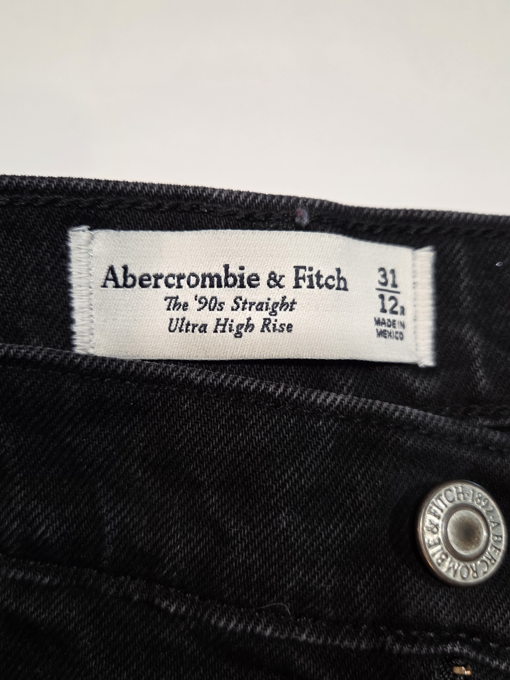 Abercrombie & Fitch Black '90s Straight Ultra High Rise Jeans